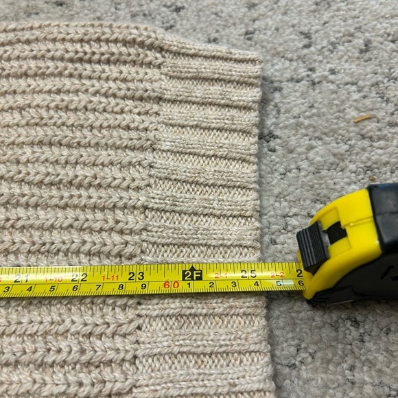 Minimum M loose knot cream cardigan in excellent condition! Great for spring - Picture 8 of 14